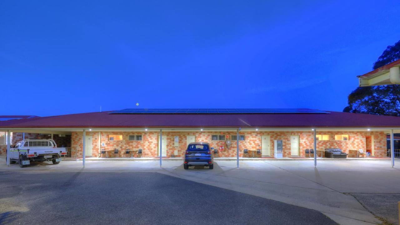 Golfers Inn Tenterfield Exterior foto